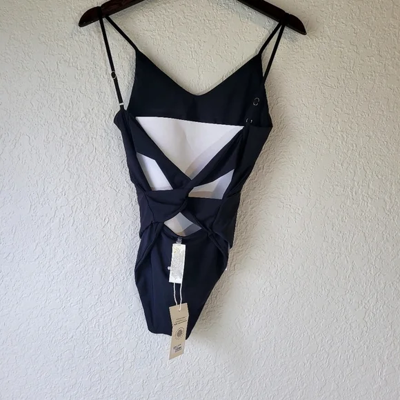 Malai Aslani One-piece Swimsuit Anthropologie Cutoutt Twist Small - Picture 15 of 16